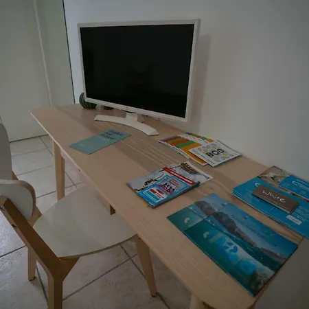 Mestmiche - Via Ciclopi Feriehus *